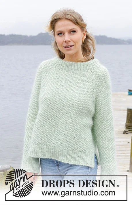 Endast denna vecka 243-3 Green Whisper by DROPS Design