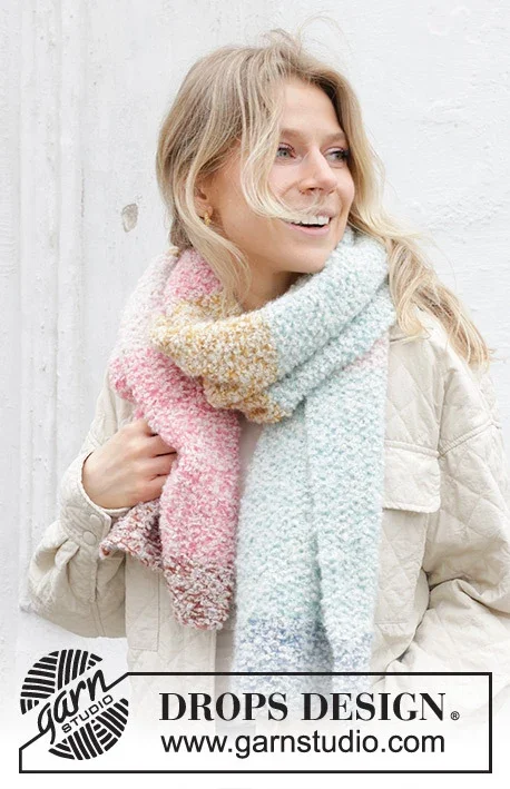 242-29 Dream Weaver Scarf by DROPS Design Erbjudandepris