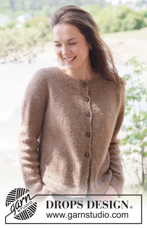 Fri frakt 262-22 Caramel Haze Cardigan by DROPS Design