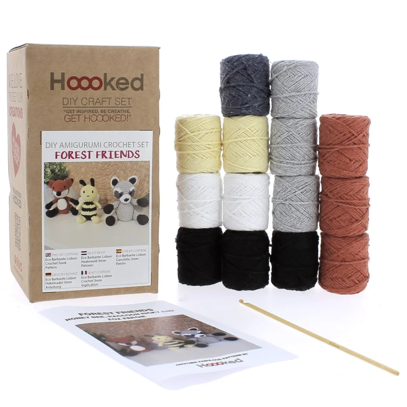 Hooked DIY-kit Forest friends, virka 3 söta skogskompisar Rabatter