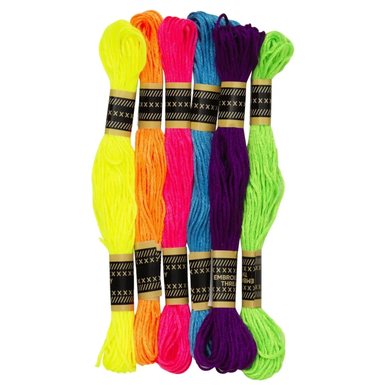 Endast denna vecka Broderigarn neonfärger 6 st/8 m
