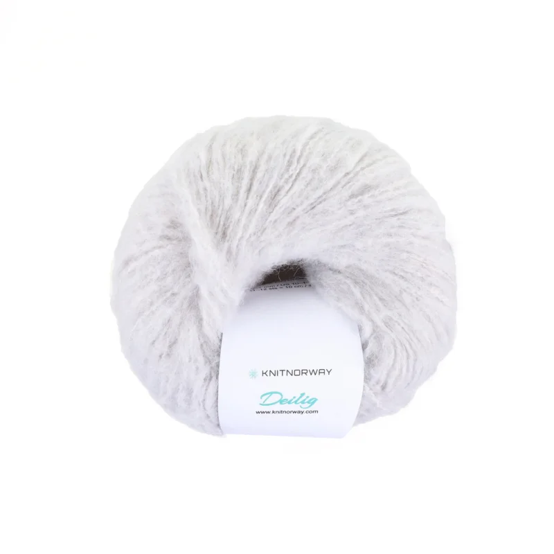 I lager Garn Deilig 50g light grey – colour 1907