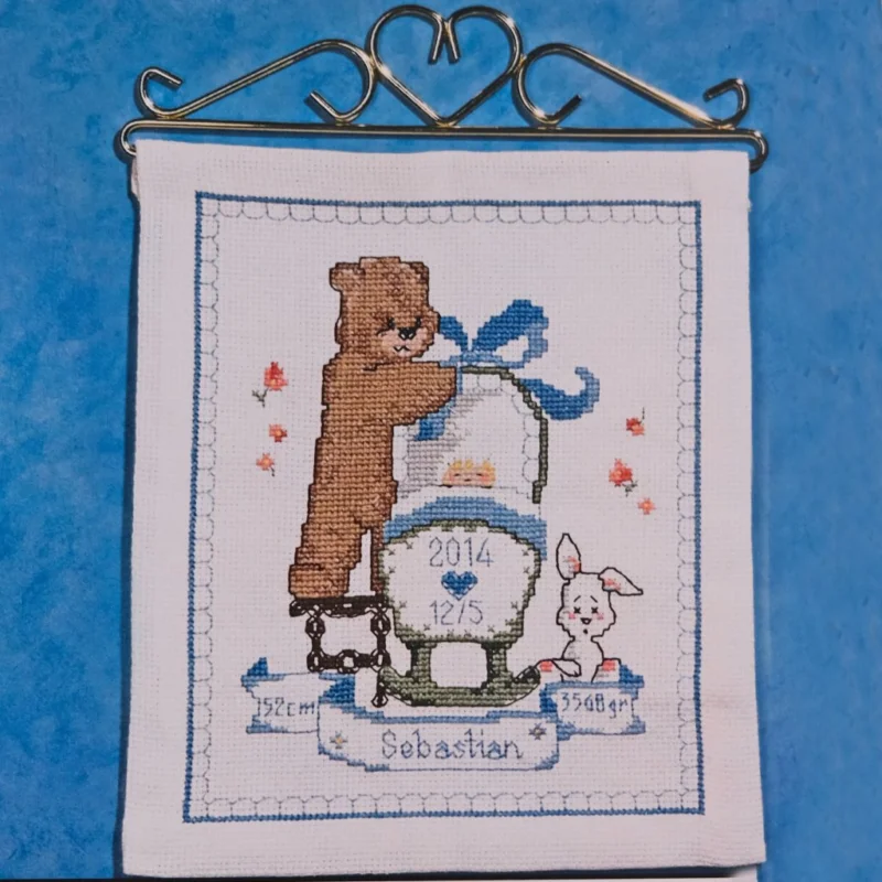 Köp nu Korsstygnsbroderi liten dopvepa pojke