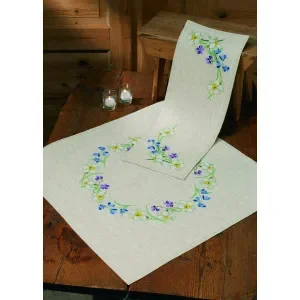 Handla nu Permin Broderikit Löpare Vårblommor 67x67cm