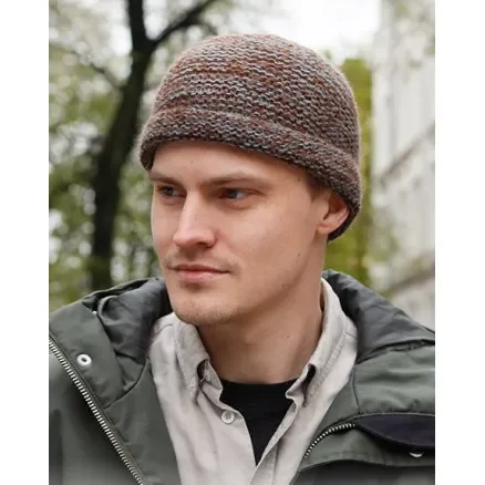 Begränsat antal Firewood Hat by DROPS Design – Mössa Stickmönster str. S/M – L/XL
