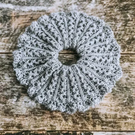 Scrunchie 2 av Rito Krea – Scrunchie Stickmönster 14 cm Nedsatt pris