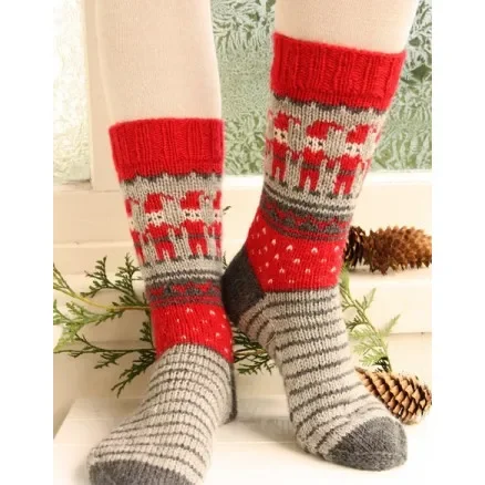 Billigare  Dancing Elves by DROPS Design – Sockar stickmönster str. 32/34 – 41/43