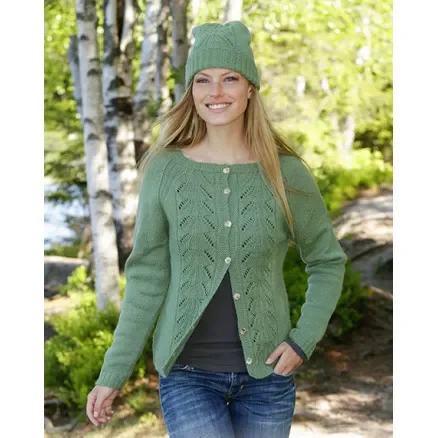 Populärt val Green Luck by DROPS Design – Stickmönster mössa str. S/M – L/XL