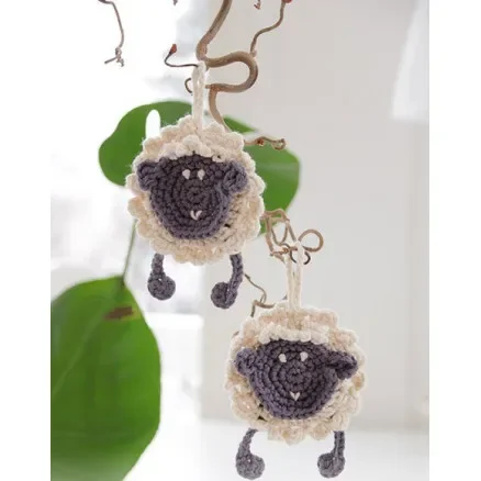 Lägg i varukorgen Rocking Sheep by DROPS Design – Får virkmnönster 9 cm