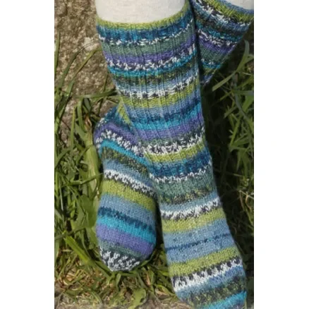 Blueberry fields by DROPS Design – Sockor Stick-mönster str. 15/17 – 35/37 Säker betalning