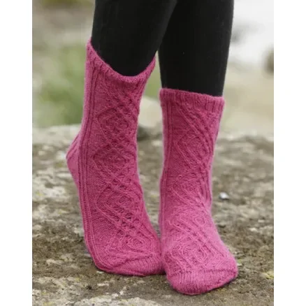 Kundfavorit Isolde by DROPS Design – Sockor Stick-mönster strl. 35/37 – 41/43