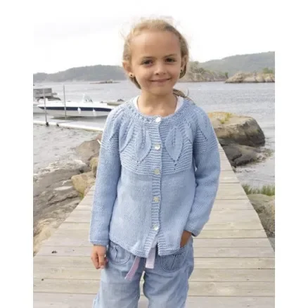 Sweet Bay Jacket by DROPS Design – Jacka Stick-mönster strl. 3/4 – 13/14 år Outlet