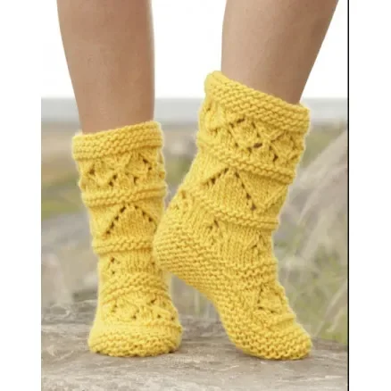 Kampanj Lemon Twist by DROPS Design – Tofflor Stick-mönster strl. 35/37 – 40/42
