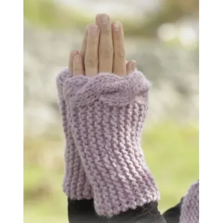 Erbjudandepris Cable Embrace by DROPS Design – Pulsvärmare Stick-mönster strl. S/M – M/L