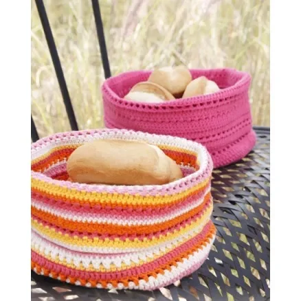 Köp online Al Fresco by DROPS Design – Randig Korg Virk-mönster 20x26 cm