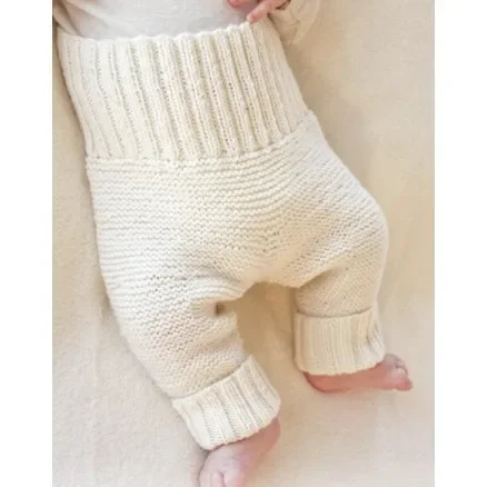 Smarty Pants by DROPS Design – Baby Byxor Stick-mönster strl. Prematur – 3/4 år Reapris