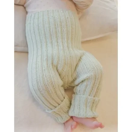 Outlet First Impression Pants by DROPS Design – Baby Byxor Stick-mönster strl. Prematur – 3/4 år