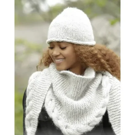 Winter Cozy by DROPS Design – Mössa og Sjal Stick-mönster strl. S/M – L/XL og 165x45 cm risnedsättning