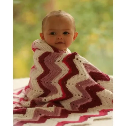 Baby Snug by DROPS Design – Täcke Virkmönster 65/75 x 83 cm Begränsat erbjudande