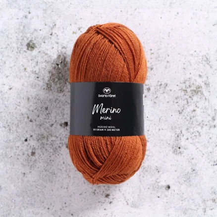 Fynd Svarta Fåret Merino Mini Garn 119 Mammut