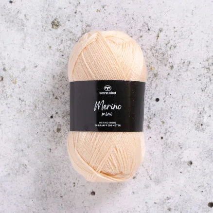 Svarta Fåret Merino Mini Garn 107 Macadamianöt Erbjudande