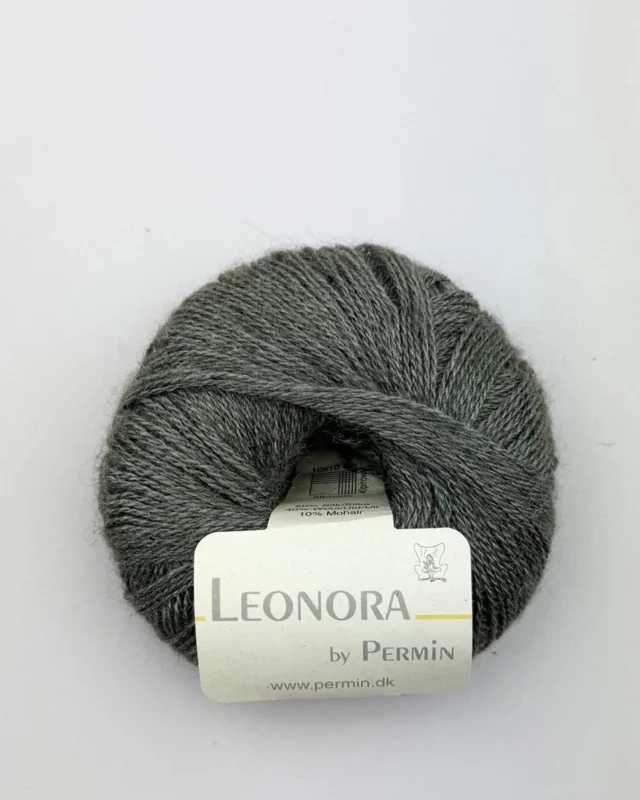 Handla nu Leonora by Permin 880435 Mörk army