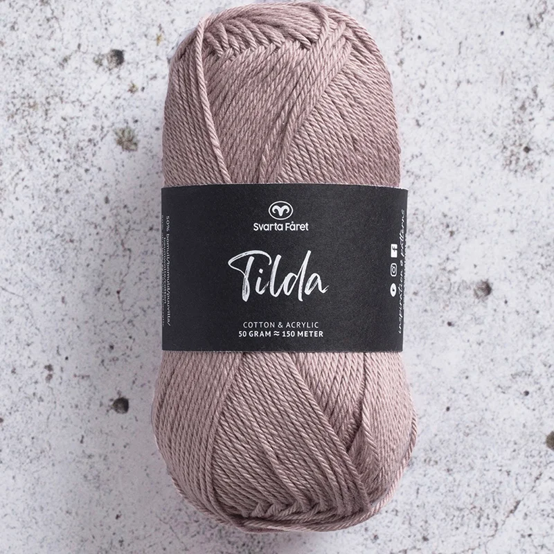 Tilda garn 50 gSvarta Fåret Beige Malva Nr 548 Beställ idag