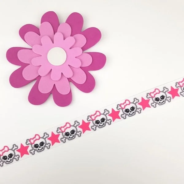 Band22 mm Döskallar Grå Rosa Per löpm Rabatter