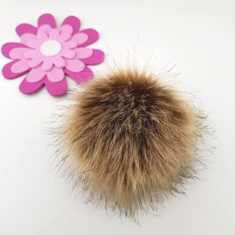 Fynd Pälstofs Maffig Superfin Naturbrun 12 cm tryckknapp