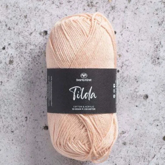 Tilda garn 50 g Svarta Fåret Persika Nr 43 Beställ nu