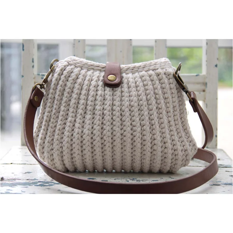 Extra rabatt Materialkit Virka Väska Lilla Rib Stitch Beige m bruna detaljer