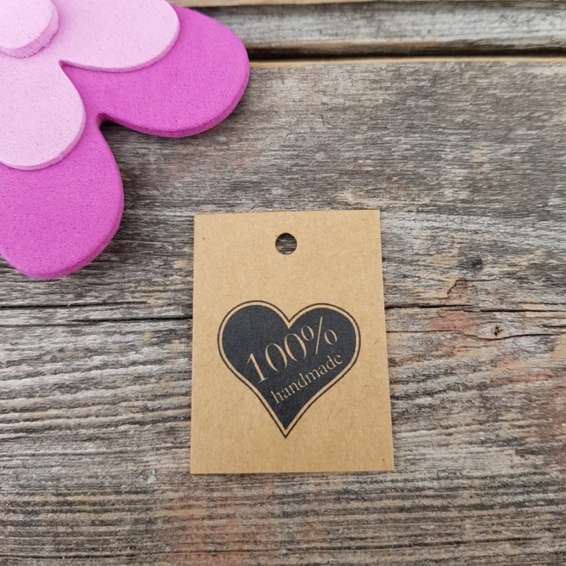 Utförsäljning Pappersetiketter 100 % Handmade Hjärta 10 st Nr 06