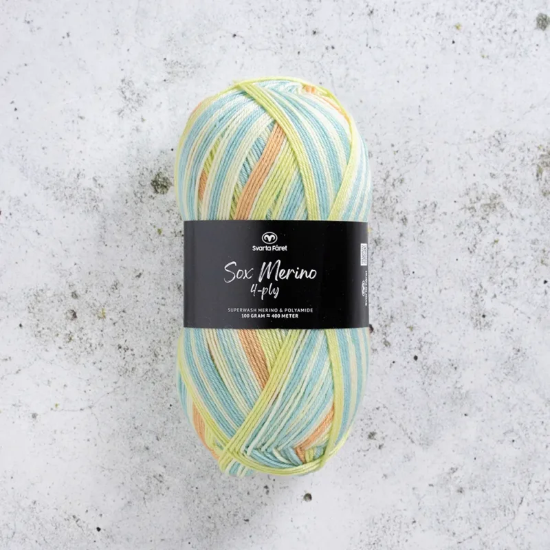Svarta Fåret Sox Merino 4 ply, 100g Miami Beat Rabatt