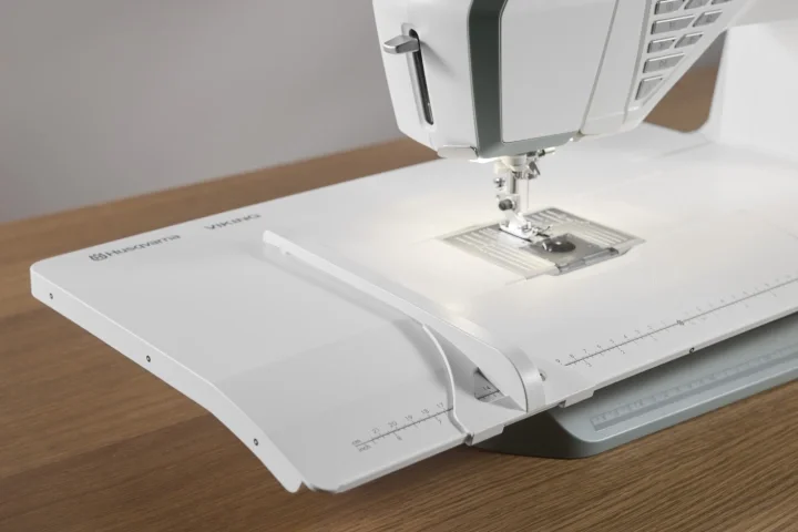 Beställ idag Husqvarna Viking Topaz 55/65 Svävande Förlängningsbord